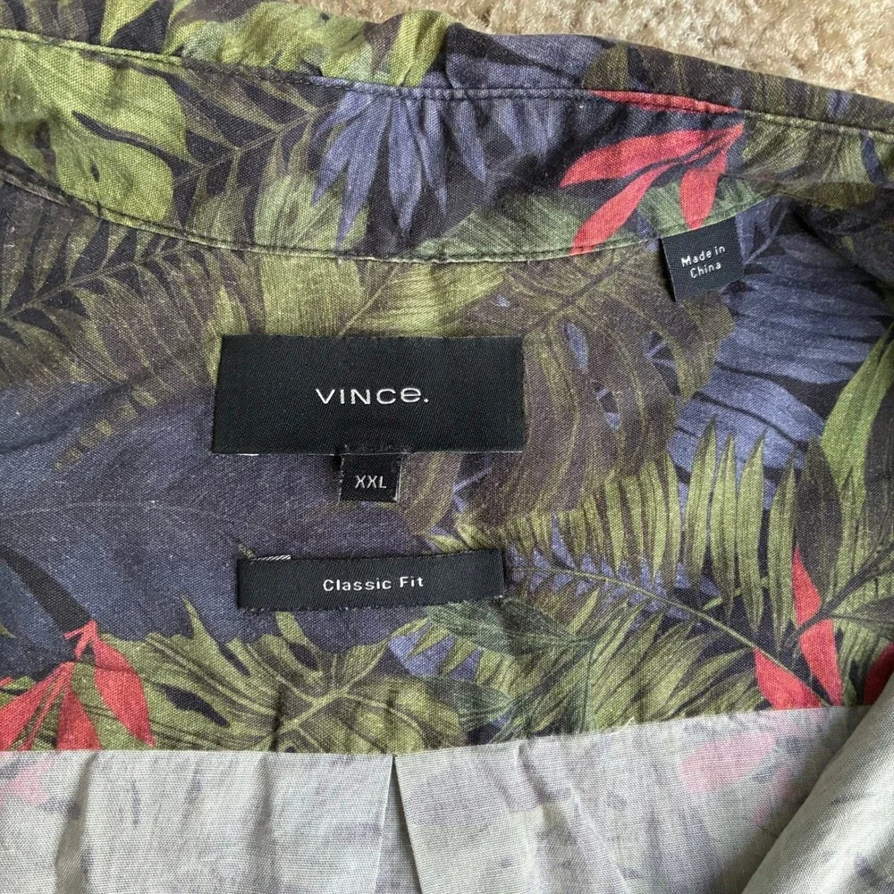 Vince Mens XXL Classic Fit Tropical Vacation Short Sleeve Button Down Shirt
